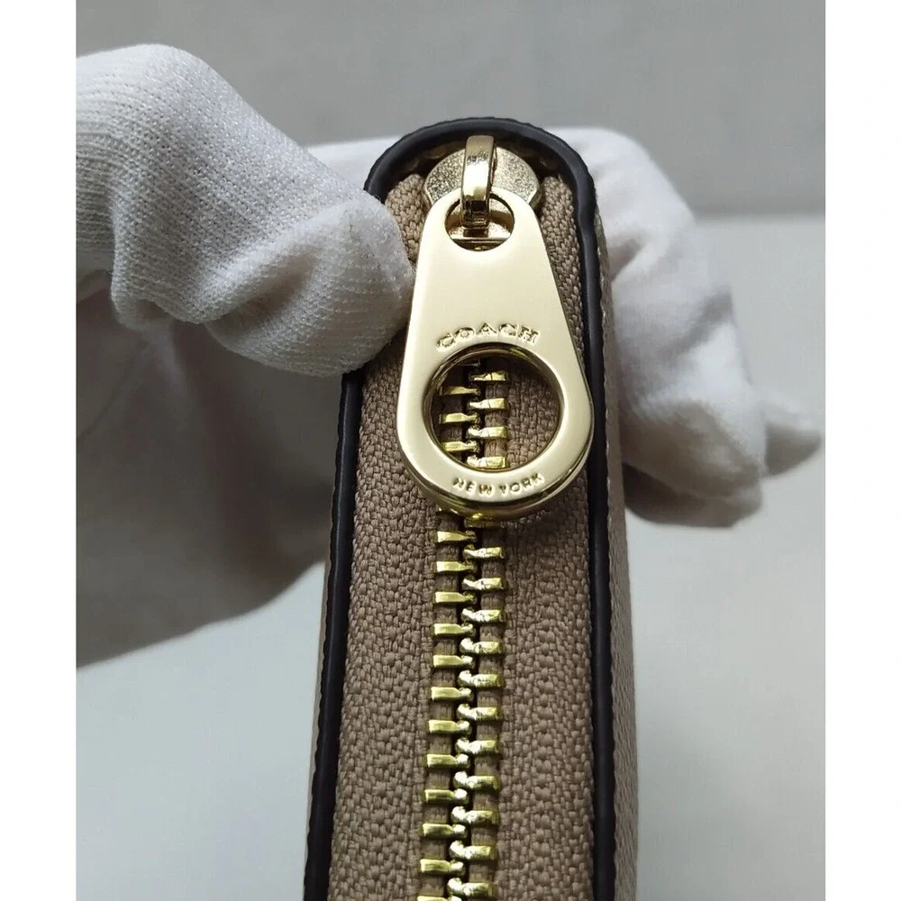 Coach Taupe Brown Crossgrain Leather Zip Around Credit Card Wallet - NWT $298